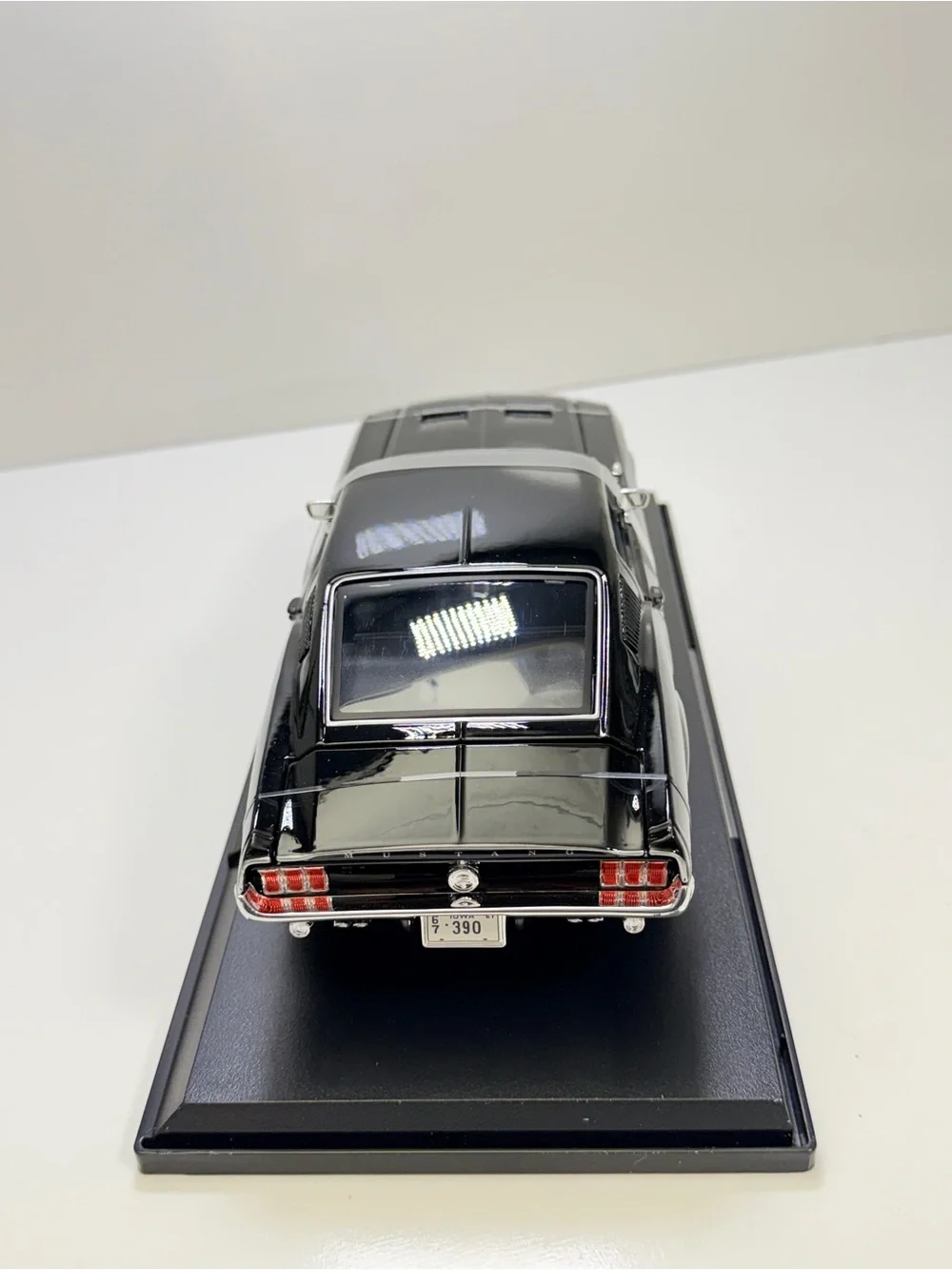 Maisto Black 1967 Ford Mustang GTA Fastback Die-Cast Model